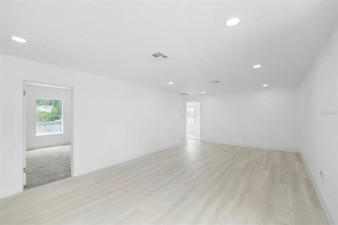 Casa en venta en Auburndale, Florida, 4 dormitorios, 182.37 m2 № 1749442 - foto 6