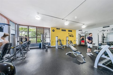 Купить кондоминиум в Халландейл-Бич, Флорида 2 спальни, 104.98м2, № 1995781 - фото 7