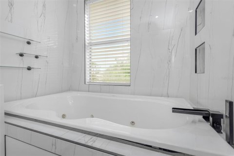 Townhouse in Seminole, Florida 3 bedrooms, 175.12 sq.m. № 1678179 - photo 22