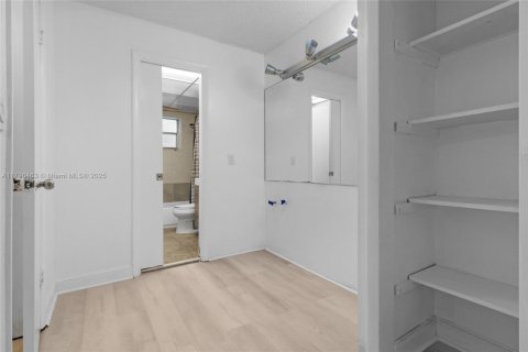 Copropriété à vendre à Miami Beach, Floride: 1 chambre, 69.68 m2 № 1712859 - photo 17