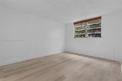 Copropriété à vendre à Miami Beach, Floride: 1 chambre, 69.68 m2 № 1712859 - photo 13
