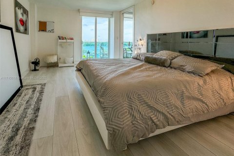 Condo in Sunny Isles Beach, Florida, 2 bedrooms  № 1920975 - photo 13