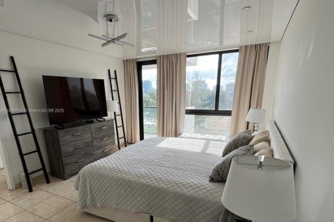 Copropriété à louer à Bay Harbor Islands, Floride: 1 chambre, 83.15 m2 № 1830877 - photo 10