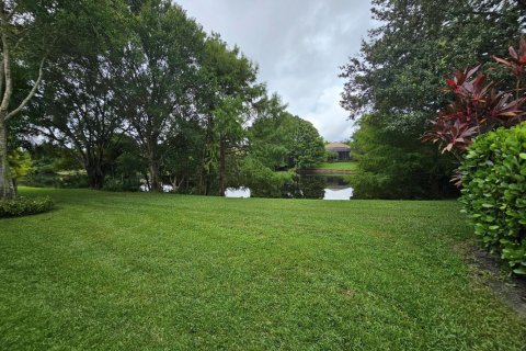 Villa ou maison à louer à Jupiter, Floride: 4 chambres, 202.99 m2 № 2350869 - photo 2