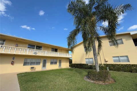 Condo in West Palm Beach, Florida, 2 bedrooms  № 1763031 - photo 25