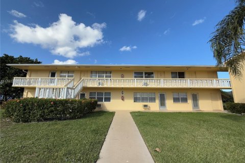 Condo in West Palm Beach, Florida, 2 bedrooms  № 1763031 - photo 27
