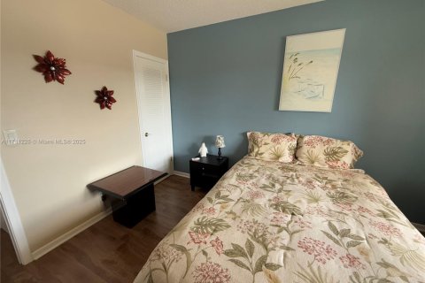Condo in West Palm Beach, Florida, 2 bedrooms  № 1763031 - photo 21