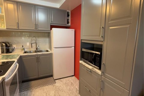 Condo in West Palm Beach, Florida, 2 bedrooms  № 1763031 - photo 3
