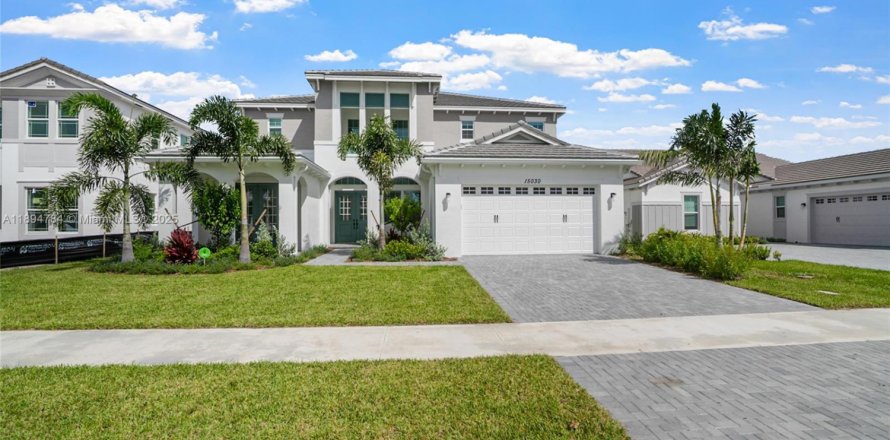 House in Westlake, Florida 4 bedrooms, 368.73 sq.m. № 1948038
