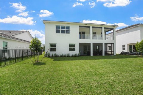 House in Westlake, Florida 4 bedrooms, 368.73 sq.m. № 1948038 - photo 22