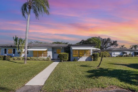 Condo in Delray Beach, Florida, 2 bedrooms  № 2184016 - photo 2