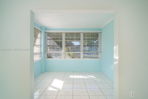 Condo in Delray Beach, Florida, 2 bedrooms  № 2184016 - photo 9