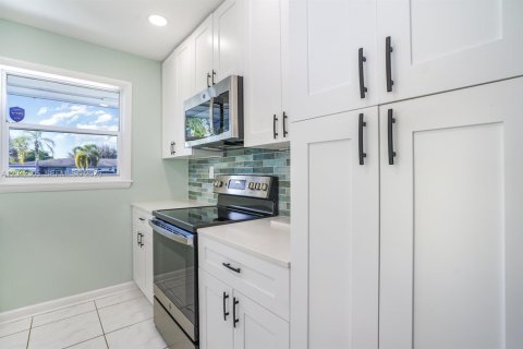 Condo in Delray Beach, Florida, 2 bedrooms  № 2184016 - photo 6