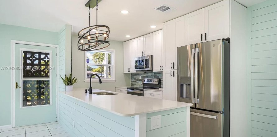 Condo in Delray Beach, Florida, 2 bedrooms  № 2184016