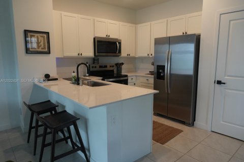 Adosado en alquiler en Florida City, Florida, 3 dormitorios, 136.19 m2 № 2085391 - foto 9