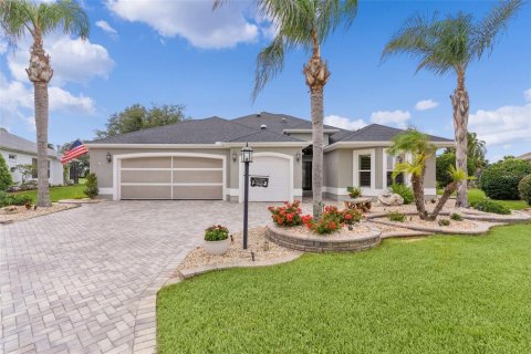House in The Villages, Florida 3 bedrooms, 293.85 sq.m. № 2095439