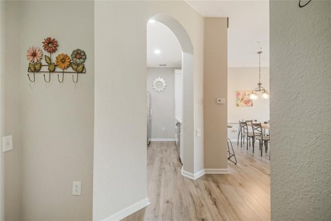 Condo in Kissimmee, Florida, 2 bedrooms  № 2310912 - photo 12