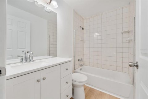 Casa en venta en Archer, Florida, 3 dormitorios, 195.56 m2 № 1903448 - foto 28