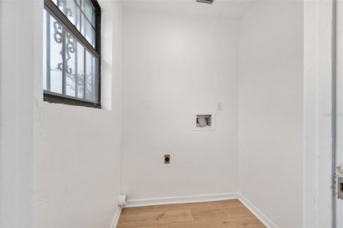 Casa en venta en Archer, Florida, 3 dormitorios, 195.56 m2 № 1903448 - foto 29