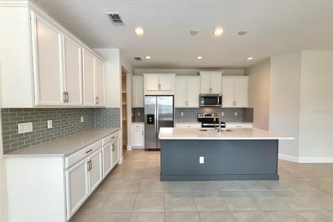 Townhouse in Tampa, Florida 4 bedrooms, 243.22 sq.m. № 1821102 - photo 5