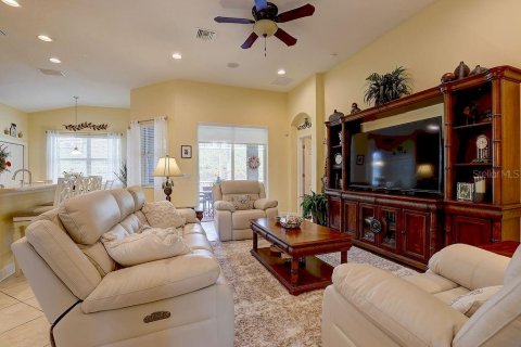 House in Venice, Florida 3 bedrooms, 163.79 sq.m. № 1630803 - photo 6