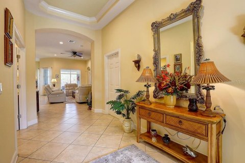 House in Venice, Florida 3 bedrooms, 163.79 sq.m. № 1630803 - photo 2
