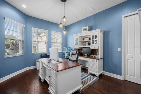 House in Wesley Chapel, Florida 6 bedrooms, 452.81 sq.m. № 2143969 - photo 13