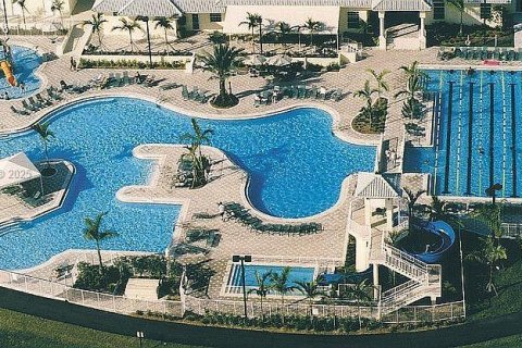 Снять в аренду виллу или дом в Уэстон, Флорида 5 спален, 287.25м2, № 1950628 - фото 2