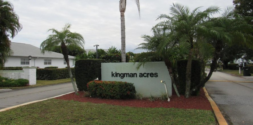 Condo in Stuart, Florida, 3 bedrooms  № 2082960