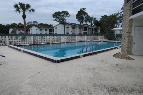 Condo in Stuart, Florida, 3 bedrooms  № 2082960 - photo 14