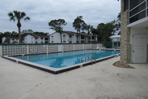 Condo in Stuart, Florida, 3 bedrooms  № 2082960 - photo 15
