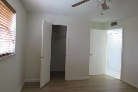 Condo in Stuart, Florida, 3 bedrooms  № 2082960 - photo 13