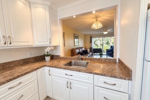 Copropriété à louer à Hallandale Beach, Floride: 1 chambre, 67.82 m2 № 2365695 - photo 6