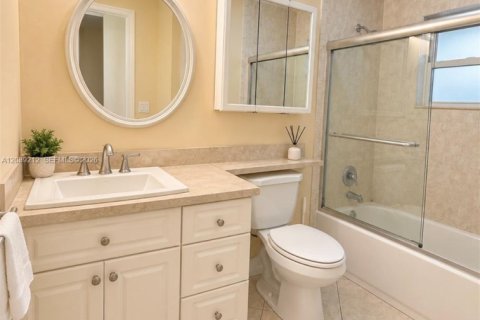 Copropriété à louer à Hallandale Beach, Floride: 1 chambre, 67.82 m2 № 2365695 - photo 10