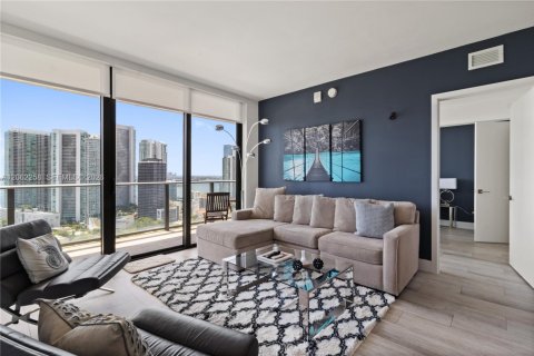 Condo in Miami, Florida, 2 bedrooms  № 2246889 - photo 14