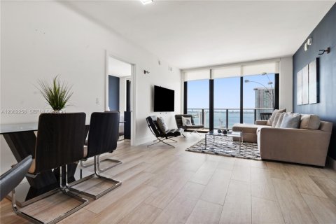 Condo in Miami, Florida, 2 bedrooms  № 2246889 - photo 7