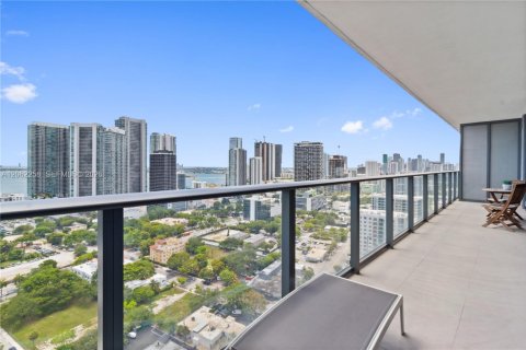 Condo in Miami, Florida, 2 bedrooms  № 2246889 - photo 18