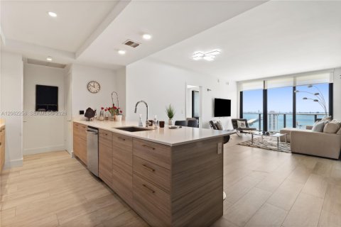 Condo in Miami, Florida, 2 bedrooms  № 2246889