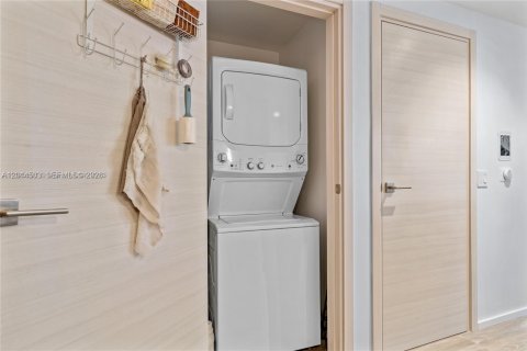 Снять в аренду кондоминиум в Майами, Флорида 1 спальня, 78.87м2, № 2076294 - фото 25