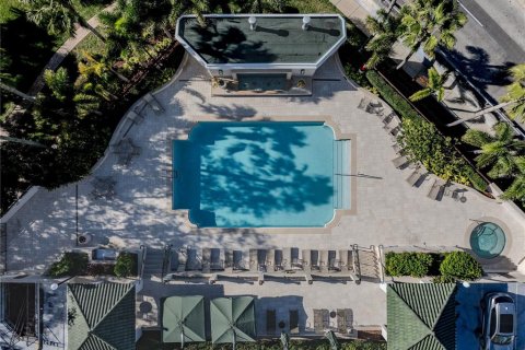 Condo in Tampa, Florida, 1 bedroom  № 2393772 - photo 9