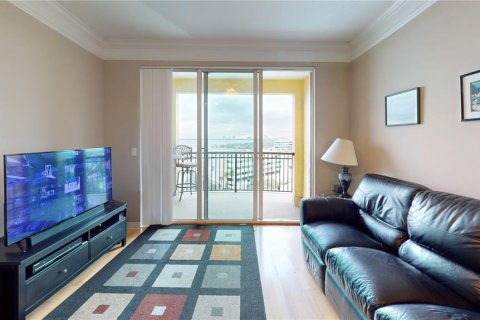 Condo in Tampa, Florida, 1 bedroom  № 2393772 - photo 6