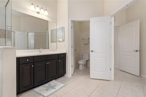 Villa ou maison à louer à Bradenton, Floride: 3 chambres, 204.38 m2 № 2381308 - photo 24