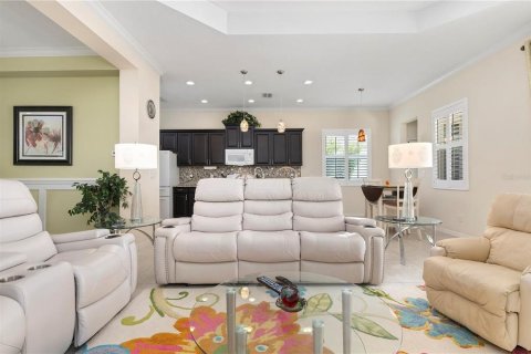 Villa ou maison à louer à Bradenton, Floride: 3 chambres, 204.38 m2 № 2381308 - photo 8