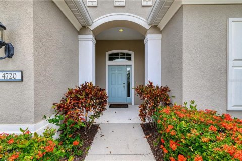 Villa ou maison à louer à Bradenton, Floride: 3 chambres, 204.38 m2 № 2381308 - photo 2
