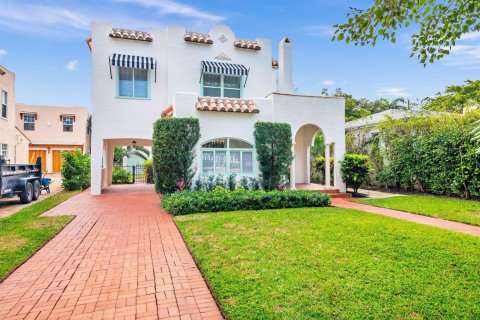 House in West Palm Beach, Florida 5 bedrooms, 290.32 sq.m. № 2184903