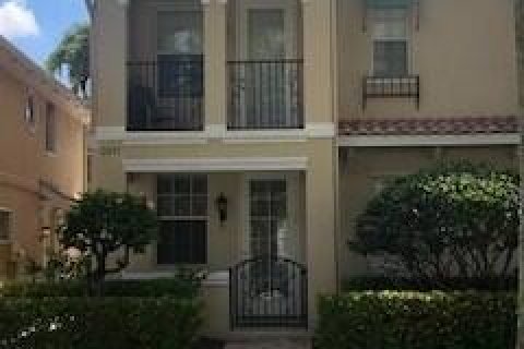 Touwnhouse à louer à Jupiter, Floride: 3 chambres, 170.01 m2 № 1225829 - photo 1