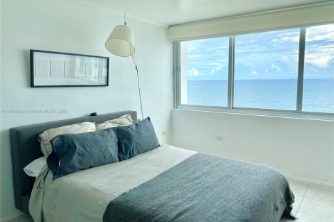 Condominio en venta en Miami Beach, Florida, 2 dormitorios, 135.17 m2 № 1979968 - foto 13