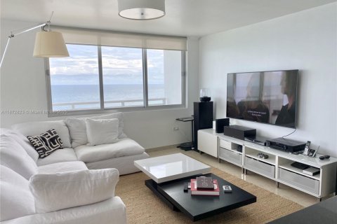 Condominio en venta en Miami Beach, Florida, 2 dormitorios, 135.17 m2 № 1979968 - foto 2