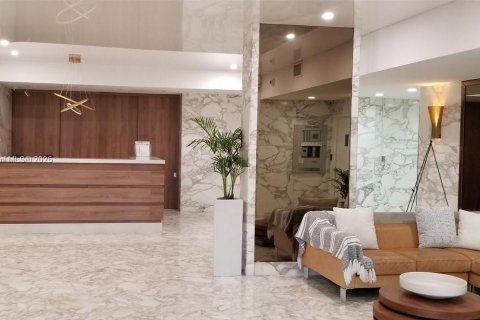 Condominio en venta en Miami Beach, Florida, 2 dormitorios, 135.17 m2 № 1979968 - foto 30
