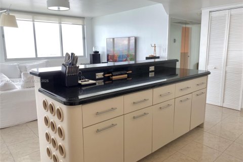 Condominio en venta en Miami Beach, Florida, 2 dormitorios, 135.17 m2 № 1979968 - foto 7